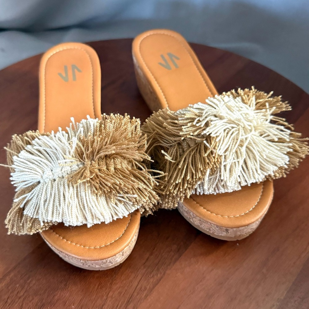 Silvia Cobos Mambo‎ Fringe Wedge Sandals Womens Size 8.5 Beige Platform Leather
